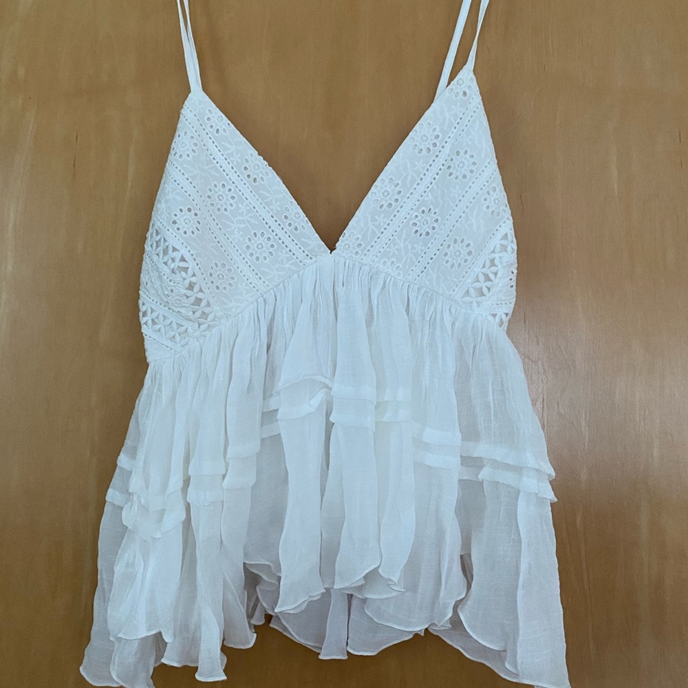 ‼️SOLD OUT‼️Boho Ruffled Babydoll Semi Cropped Flowy White Eyelet Blouse Top - Picture 4 of 8